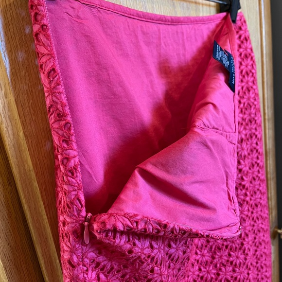 Ann Taylor Vibrant Pink Floral Pencil Skirt cut floral lace, vintage, excellent - Picture 3 of 15
